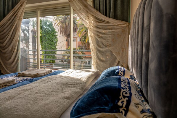 1 bedroom, WiFi, bed sheets - Modern & Large Studio in Casablanca - Bd Anfa (Casablanca)