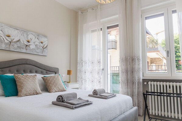 1 habitación, escritorio, tabla de planchar con plancha y wifi gratis