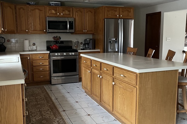 Geladeira, micro-ondas, fogão, cooktop