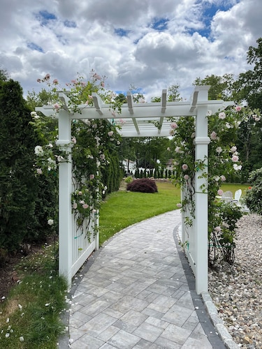 A “Wow” Experience everywhere there is something to stimulate your mind Interest