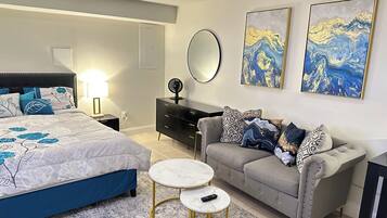 1 bedroom, desk, free WiFi, bed sheets