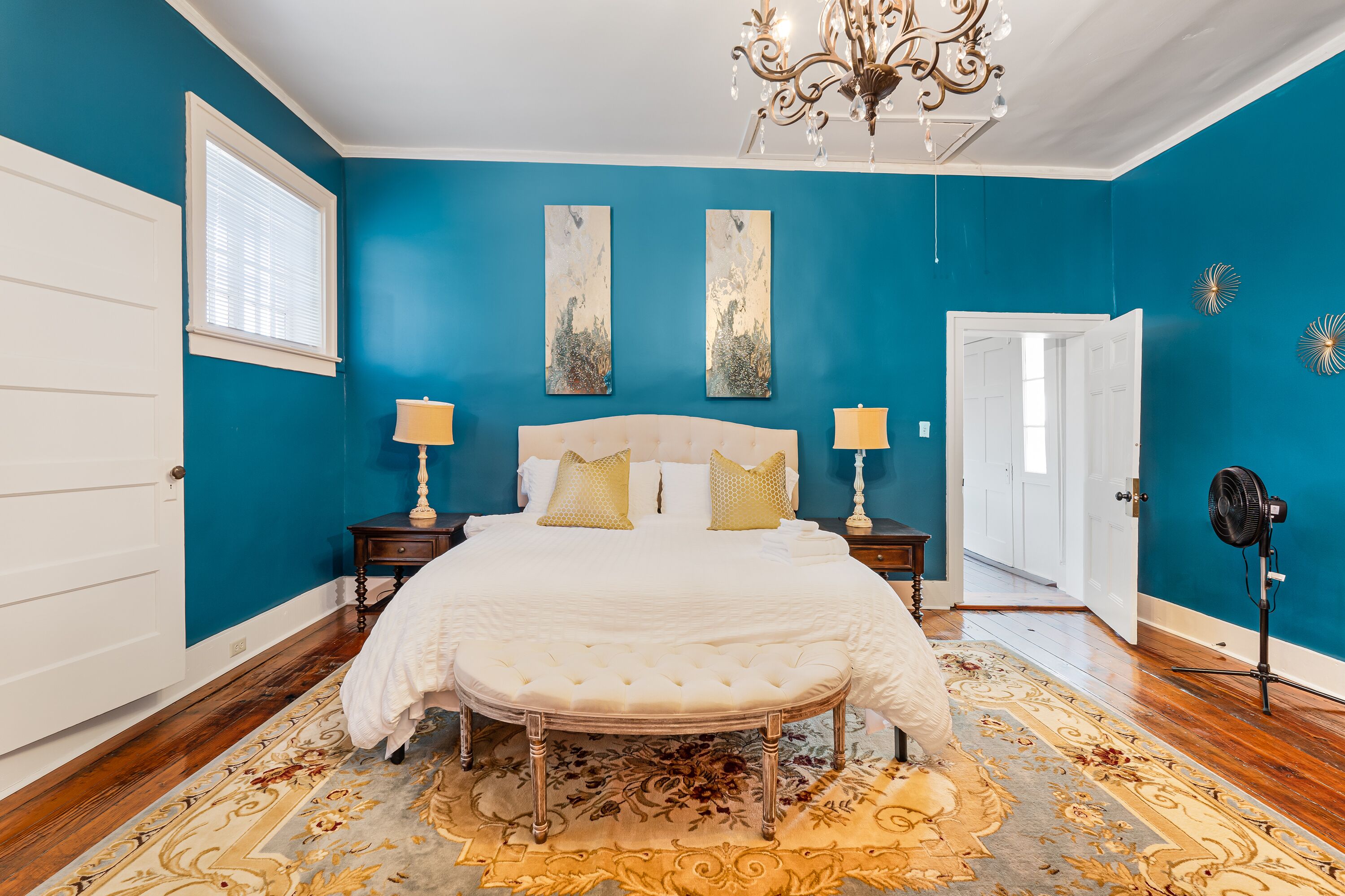 King Bed | Starkville | MS State | MUW 0.1 | Columbus AFB | Downtown Columbus