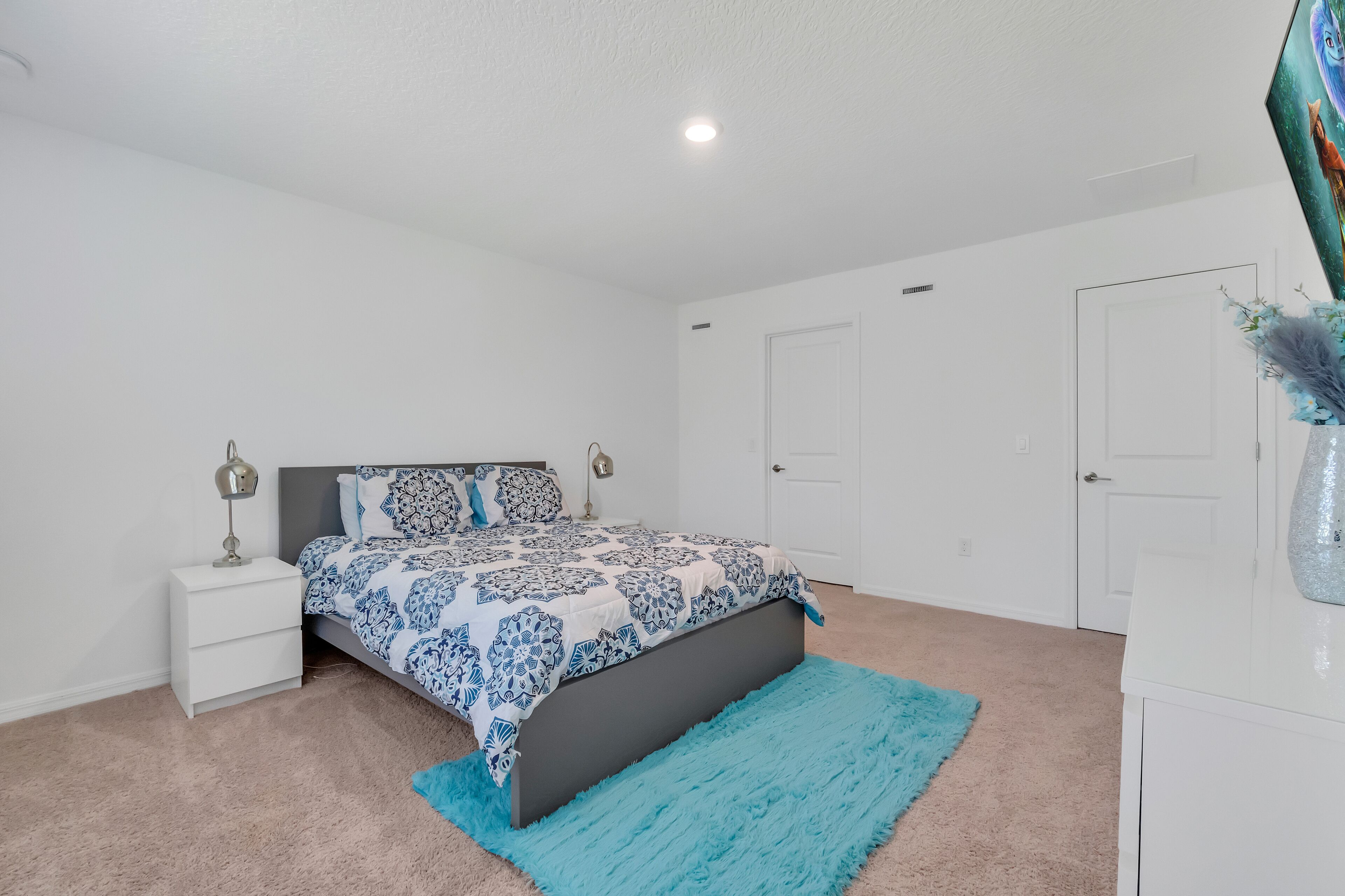 3bd/2.5 stunning townhouse / Disney world/ seaward/ universal