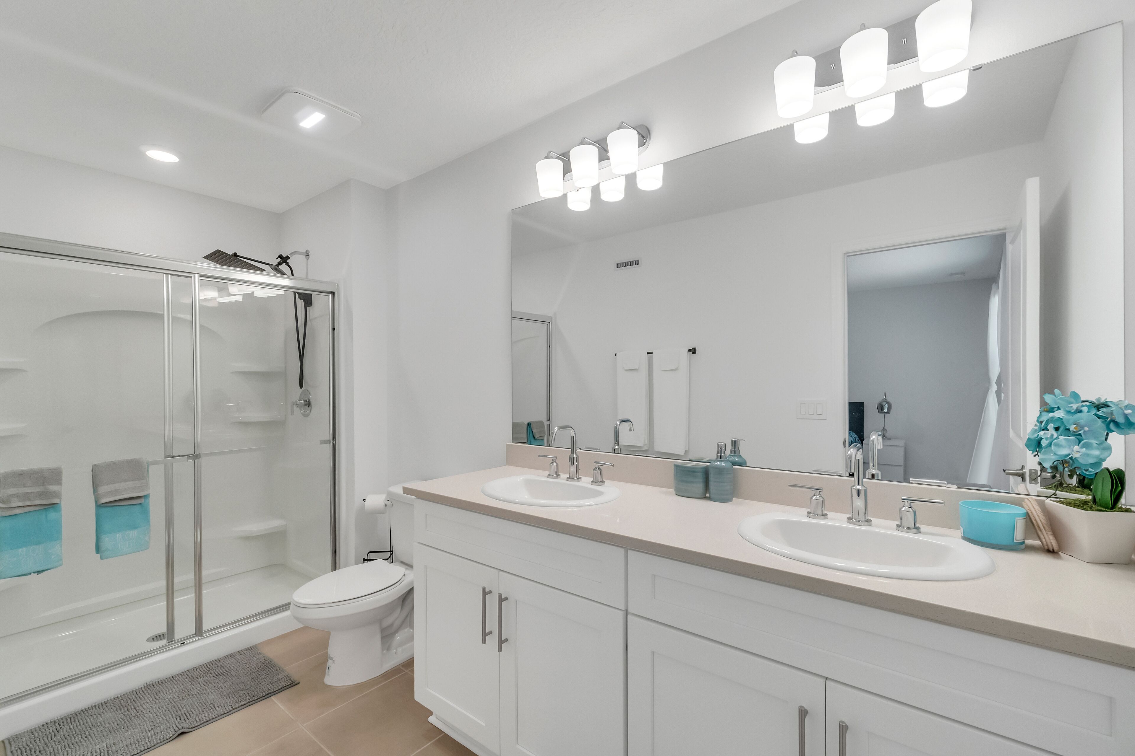 3bd/2.5 stunning townhouse / Disney world/ seaward/ universal