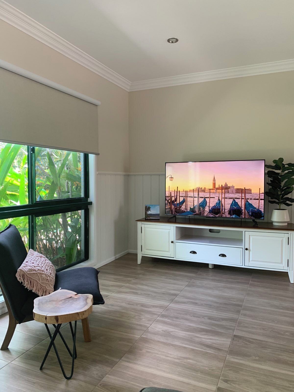 Smart TV, books