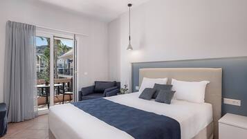 Studio Luxe, non-fumeurs, vue mer | Couette en duvet d'oie, matelas mémoire de forme