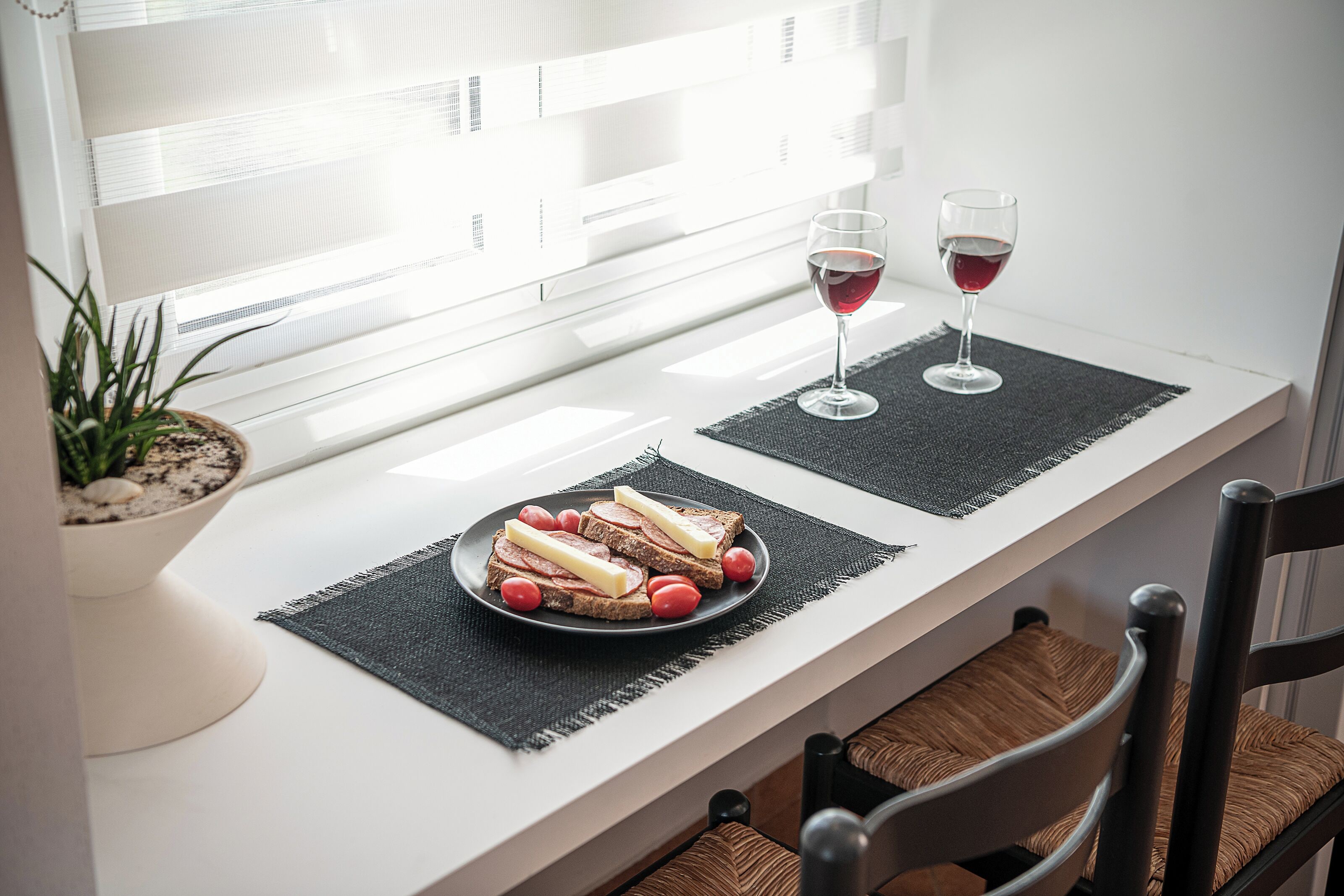 Studio Luxe, non-fumeurs, vue mer | Salle à manger
