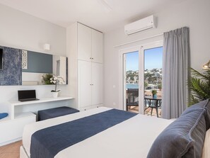 Luxury-Studio, Nichtraucher, Meerblick | Daunenbettdecken, Betten mit Memory-Foam-Matratzen, Zimmersafe