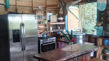 Kühlschrank, Ofen, Herdplatte, Geschirrspüler