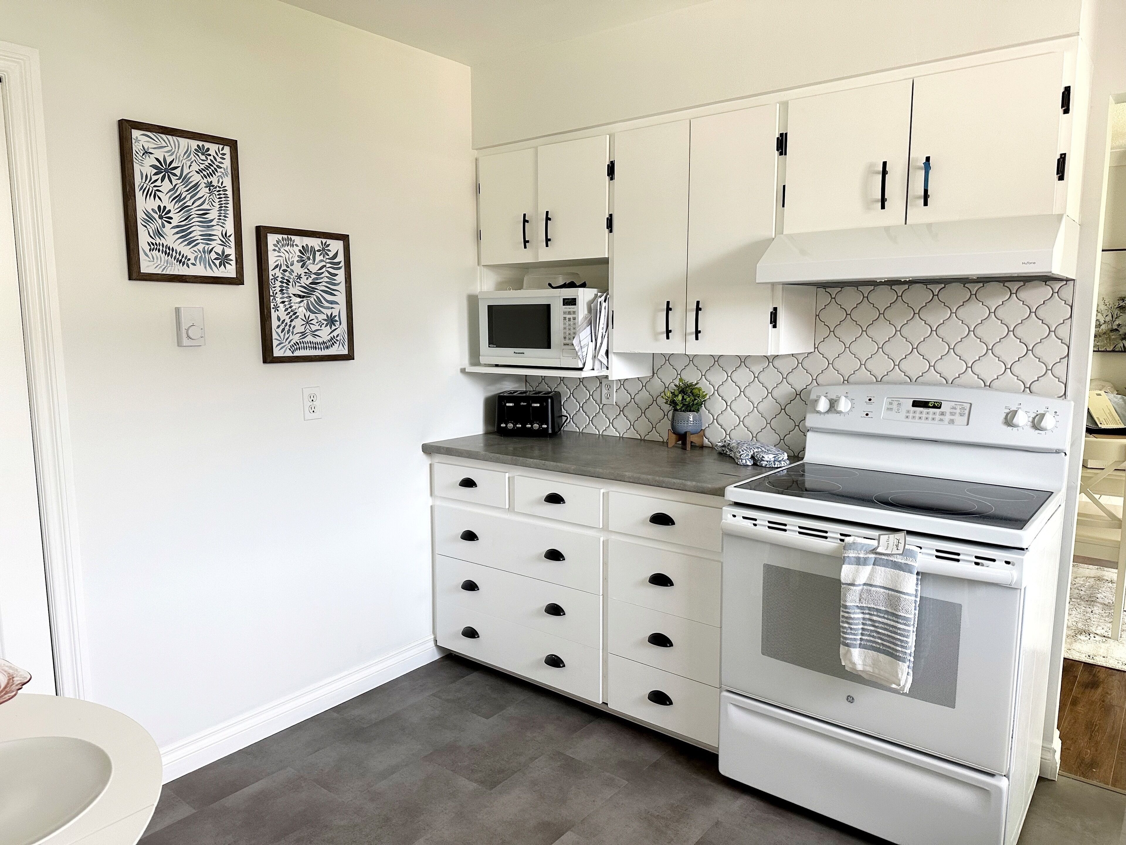 Cozy rancher close to hospital and all amenities