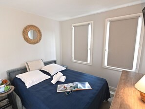 1 dormitorio, cuna de viaje, wifi y ropa de cama