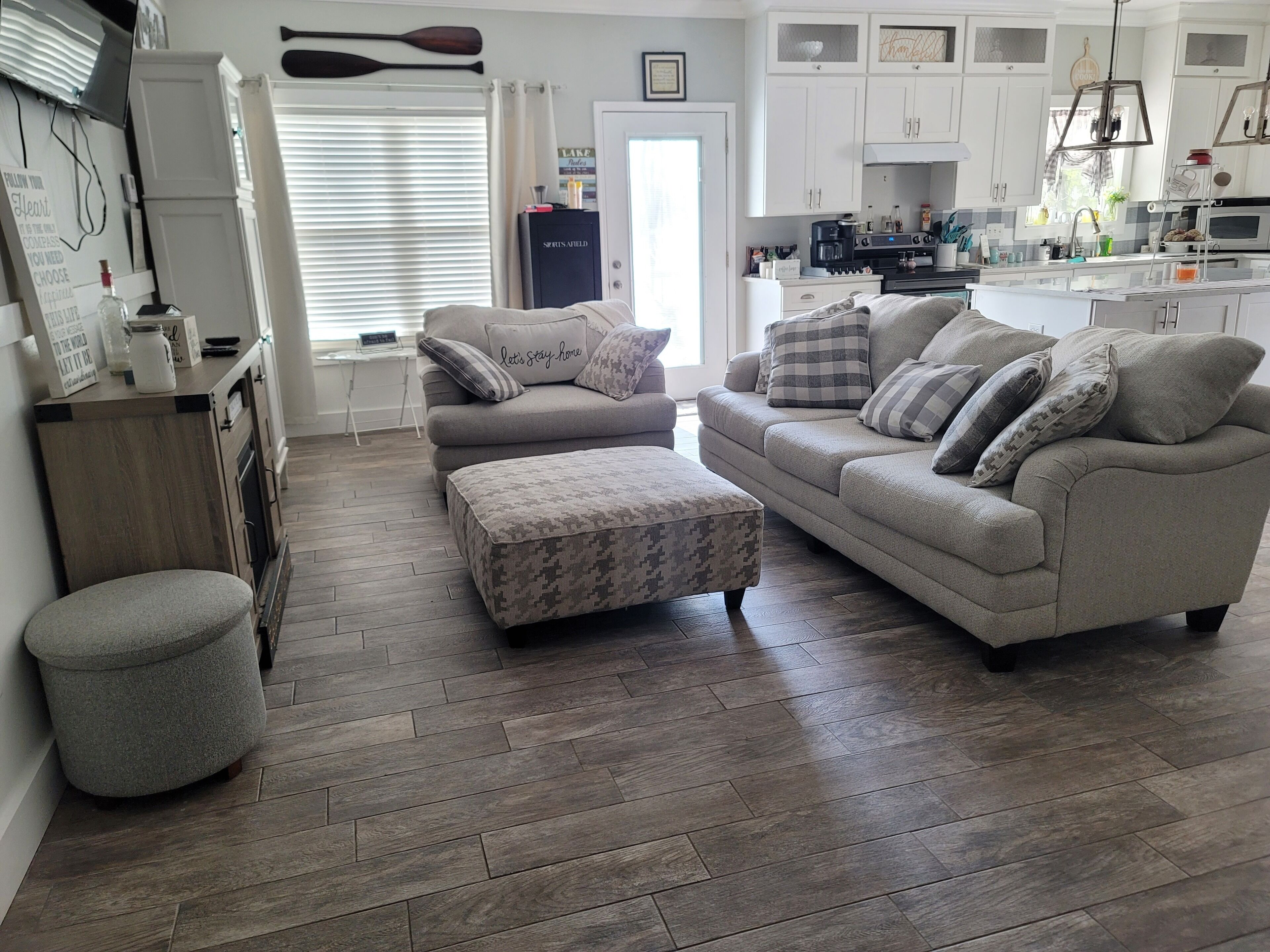 Perfect private lakeside getaway!!