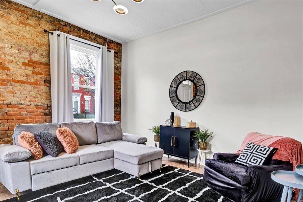 Bourbon Trail Hotspot near Nulu