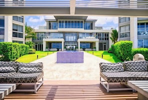 Terrace/patio - Blue Oasis Beach Front Condo (Oranjestad)