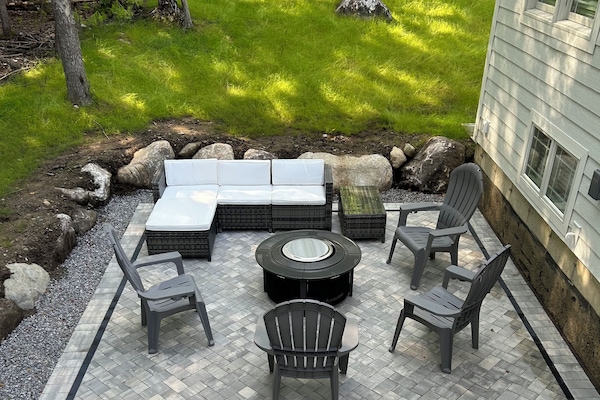 Paver patio with fire pit, patio furniture provided April 1-Nov 1