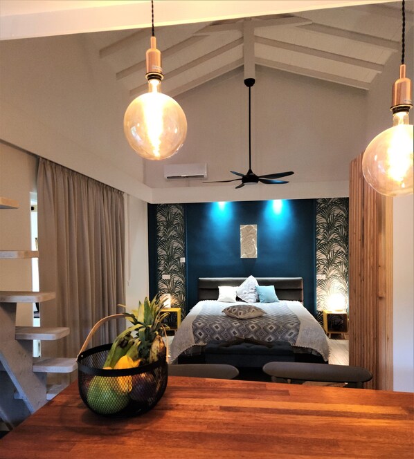 Studio, 1 King Bed with Sofa bed | Premium bedding, in-room safe, individually decorated