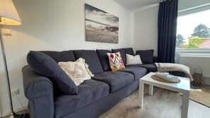 TV, ping pong, stereo - Watt'n Traum 2 - Beautiful, luxurious large duplex apartment for up to 10 people (Cuxhaven)