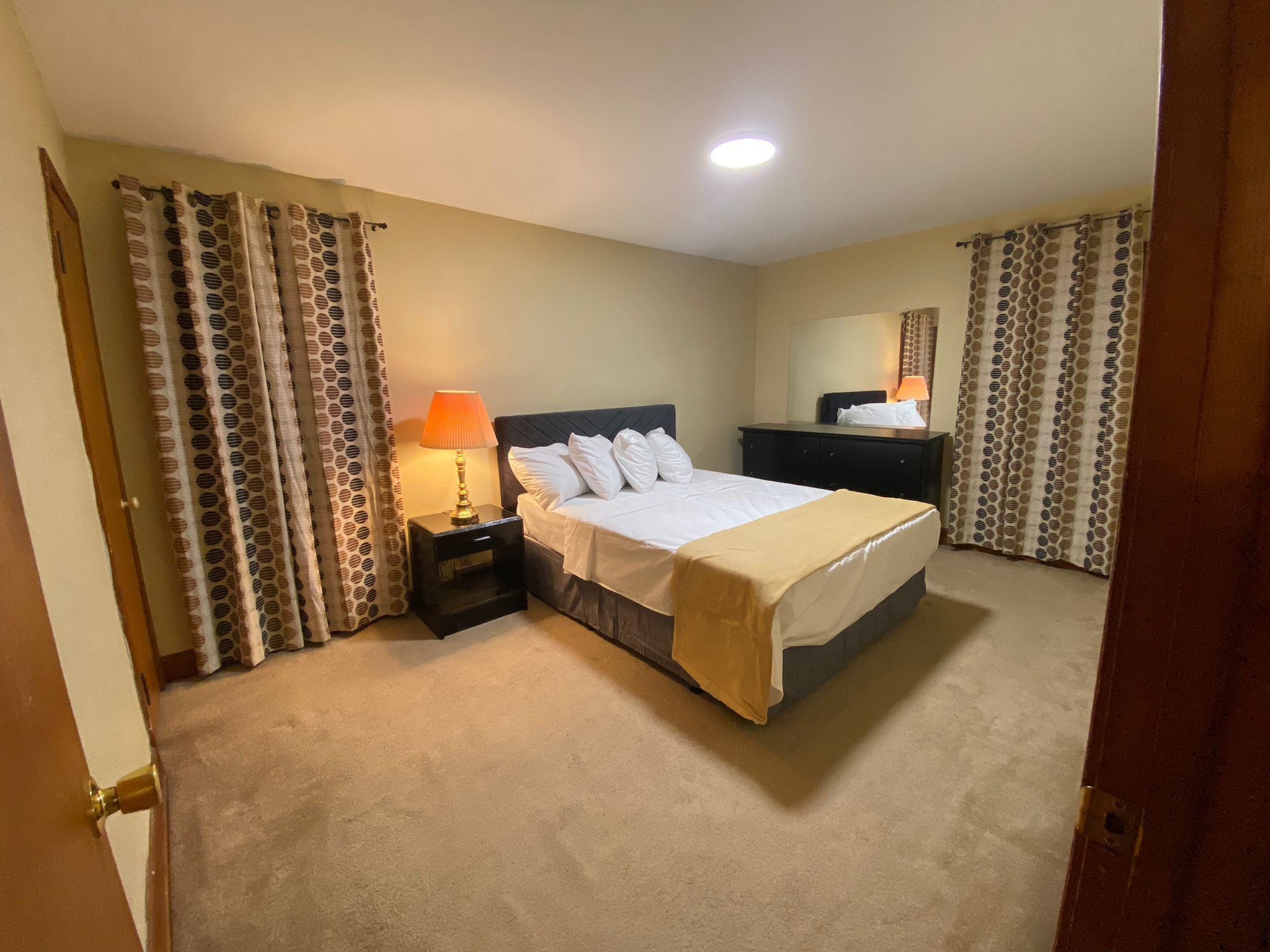 3 slaapkamers, een strijkplank/strijkijzer, gratis wifi