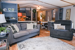 Living area - The Best of Both Worlds: Close to Town and Outdoor Activities w Hot Tub! (Hatfield)