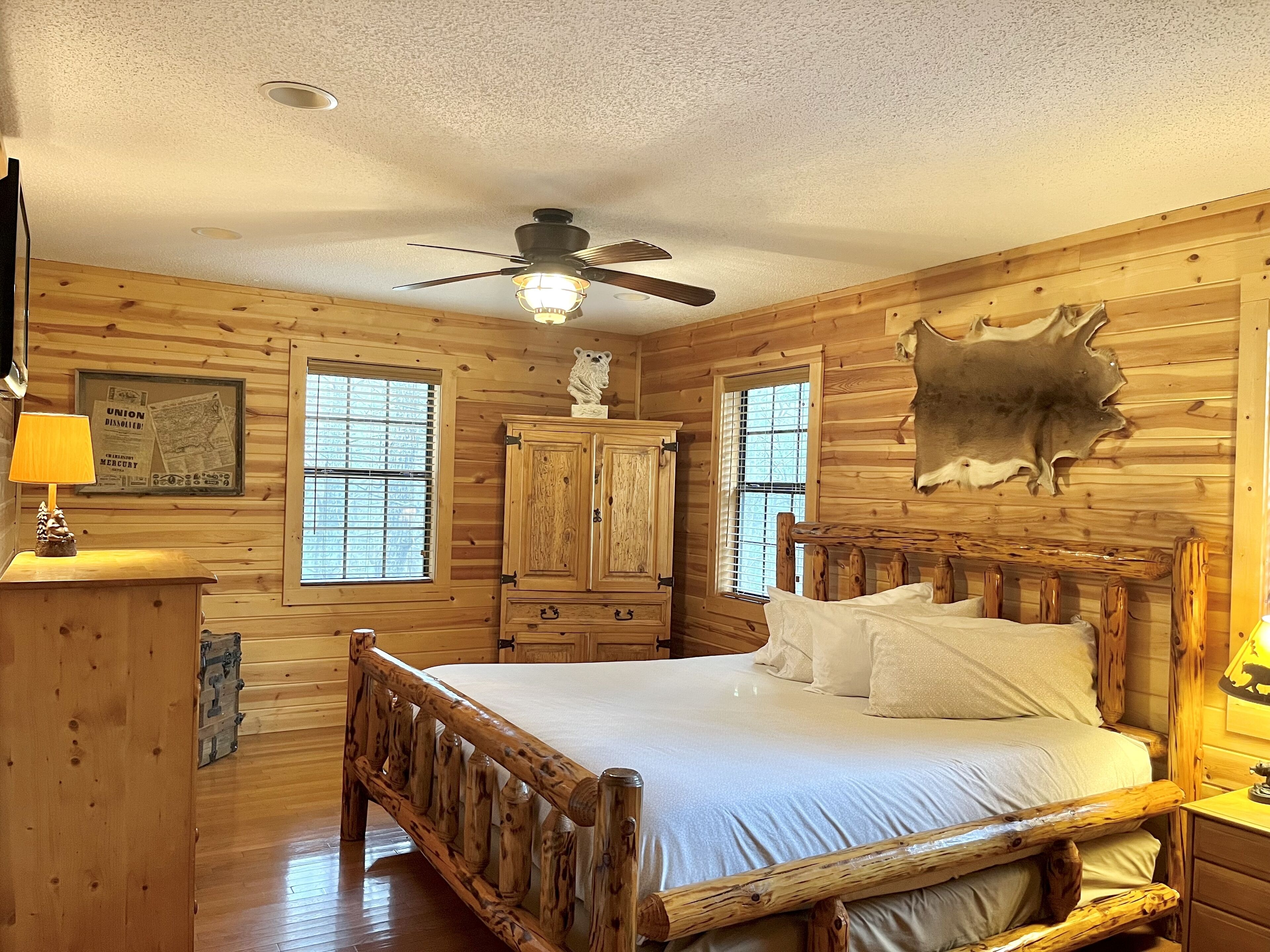Cozy Ellijay Getaway w/hot tub