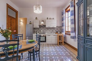 Oven, stovetop, toaster