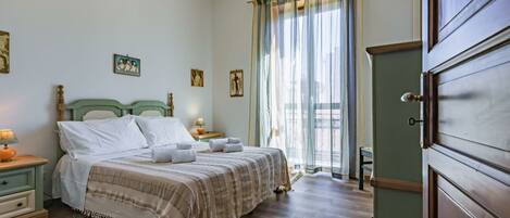 1 soveværelse, strygejern/strygebræt, internetforbindelse, sengetøj