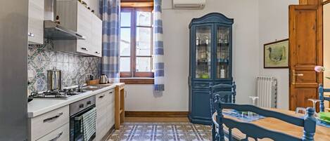 Oven, stovetop, toaster