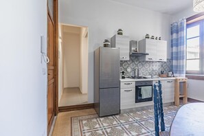 Oven, stovetop, toaster