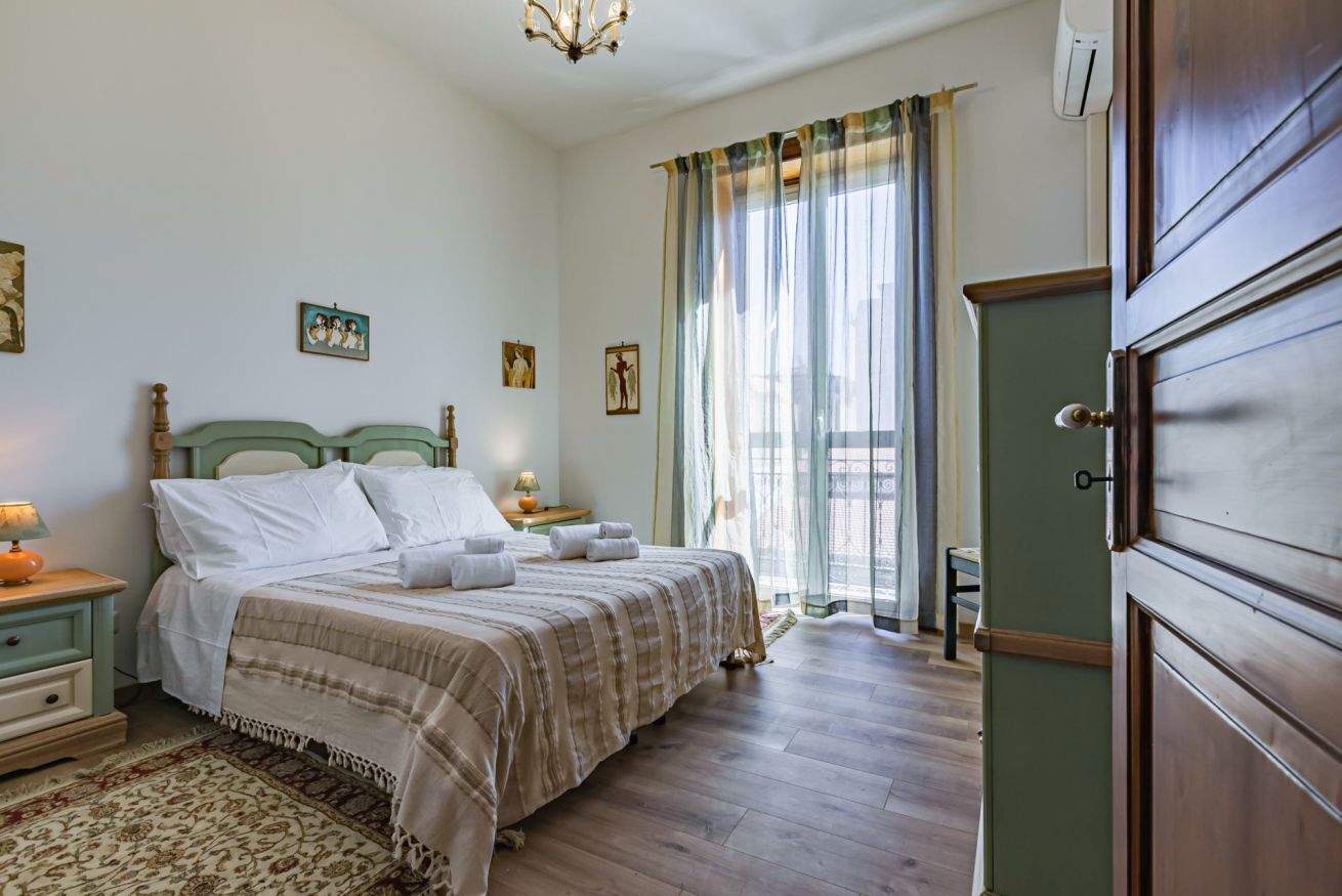 1 chambre, fer et planche à repasser, accès à Internet, literie fournie