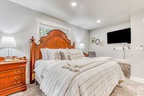 4 habitaciones, tabla de planchar con plancha, internet y ropa de cama 