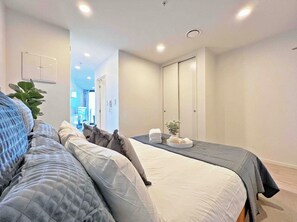 1 bedroom, iron/ironing board, WiFi, bed sheets - Stunning View 1-bedroom Studio in City Centre (Auckland)