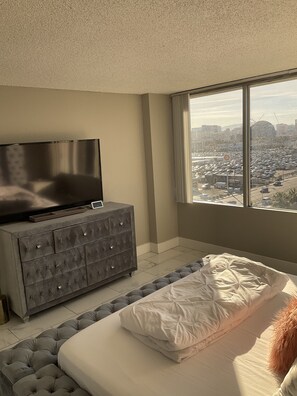 1 室のベッドルーム、アイロン / アイロン台、WiFi (無料)、ベッドシーツ