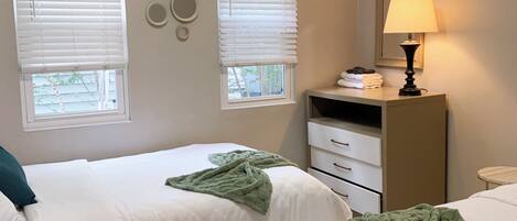 2 bedrooms, WiFi, bed sheets