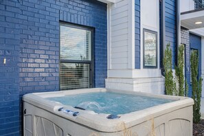 Bain à remous extérieur
