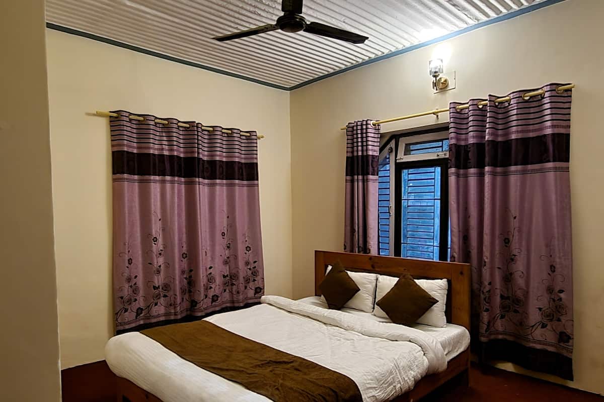 Premium bedding, desk, free WiFi, bed sheets