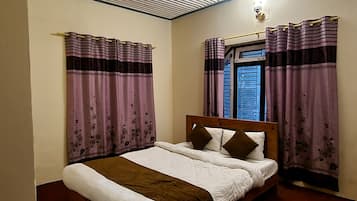 Premium bedding, desk, free WiFi, bed sheets