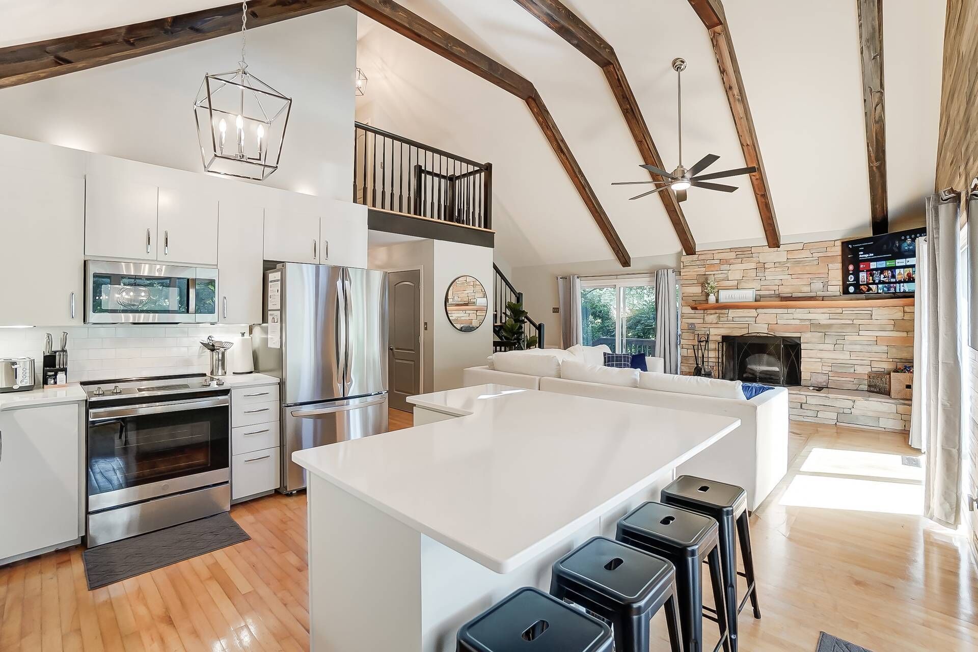 Captain's Hideaway - Waterfront on Lk Norman - Private Dock - Paddleboat - Boat Rental Opt.- Pets OK