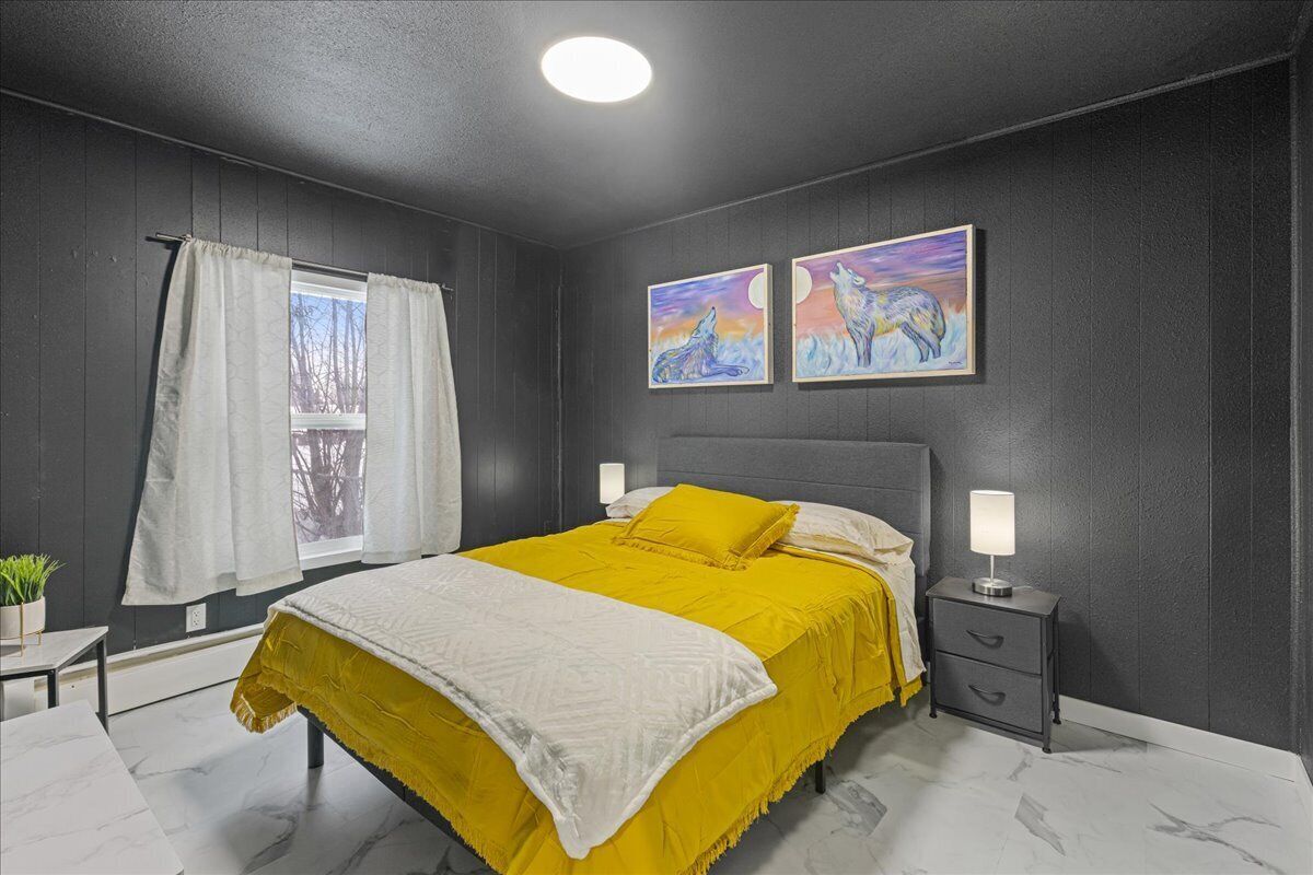 "Sleek and Modern UMED Retreat: Black and White Beauty"