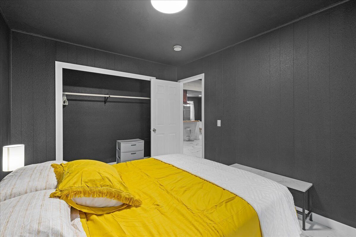 "Sleek and Modern UMED Retreat: Black and White Beauty"