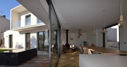 Villa -piscine- standing proche de Montpellier et de la mer