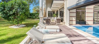 Maison Privee - Majestic Resort Villa with Private Pool on The Palm