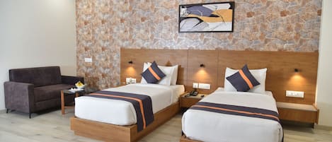 Executive Twin Room | 1 bedroom, Egyptian cotton sheets, premium bedding, down comforters