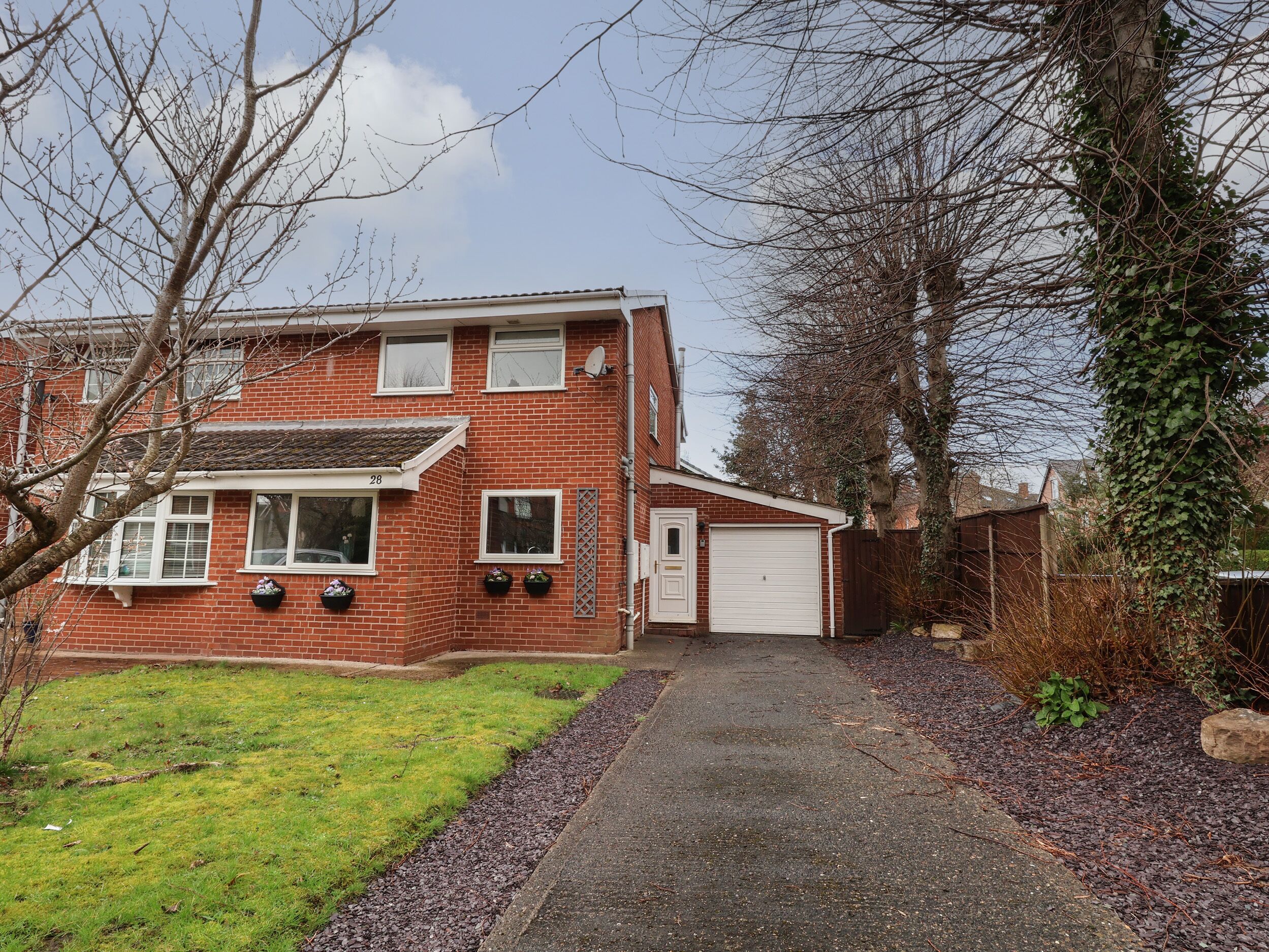 28 WATERLOO, family friendly, with a garden in Chester