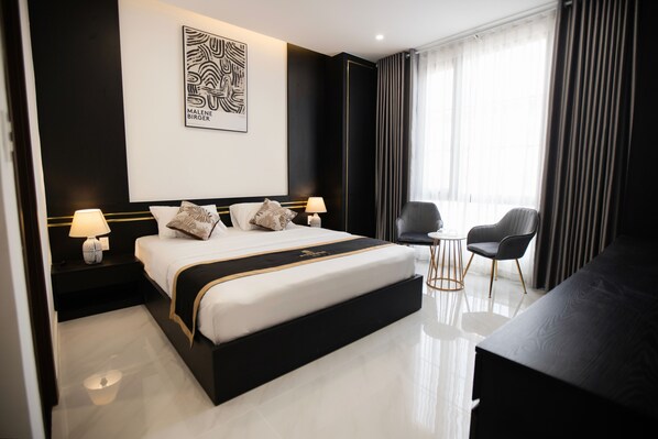 Quarto casal urbano | Frigobar, escrivaninha, Wi-Fi de cortesia