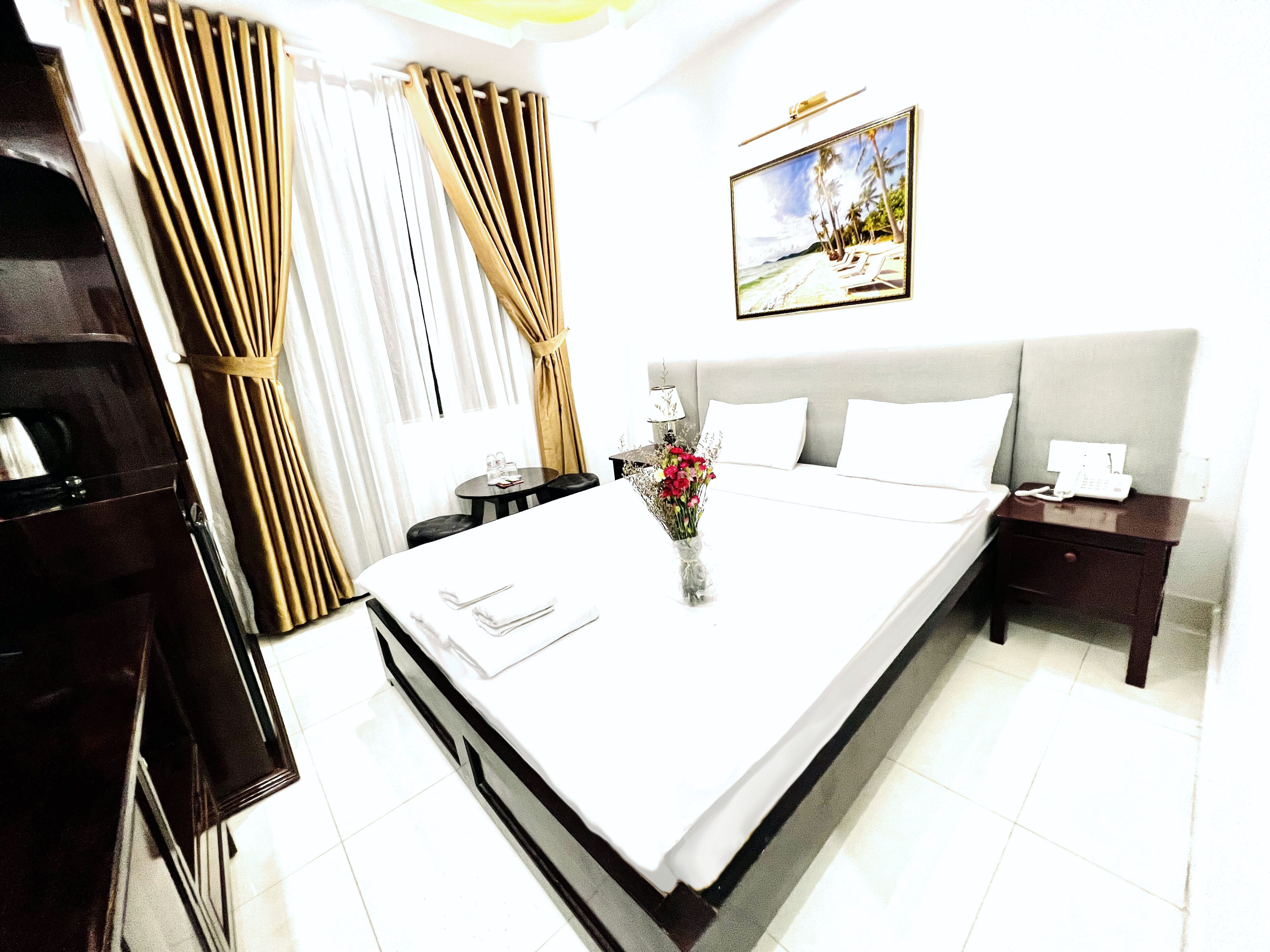standard room | minibar, individually furnished, desk, free wifi