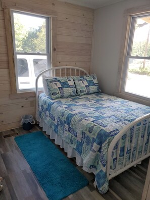 5 bedrooms, free WiFi, bed sheets