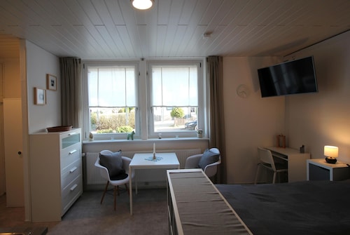 "Strandnixe - De Lütte an de SEE!"