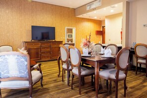 1 bedroom, minibar, in-room safe, desk