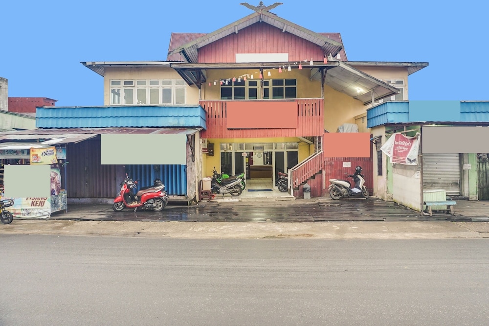 SPOT ON 91833 Hotel Anggrek Daqu Syariah Kapuas