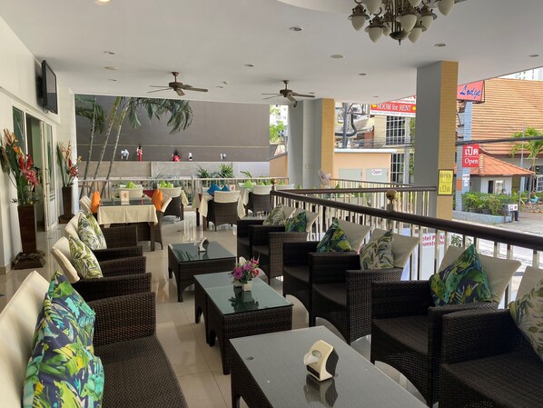 Living area - Soi 2 inn Pattaya (Pattaya)